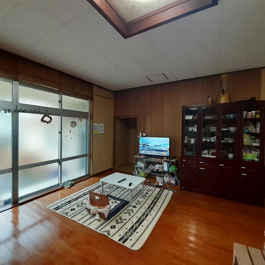 民泊まったりん人 Apartment Kumejima Luaran gambar